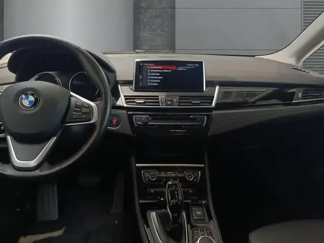 BMW 220