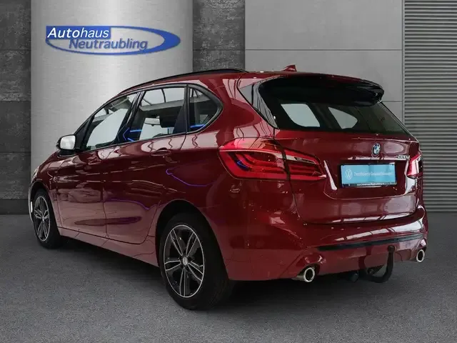 BMW 220