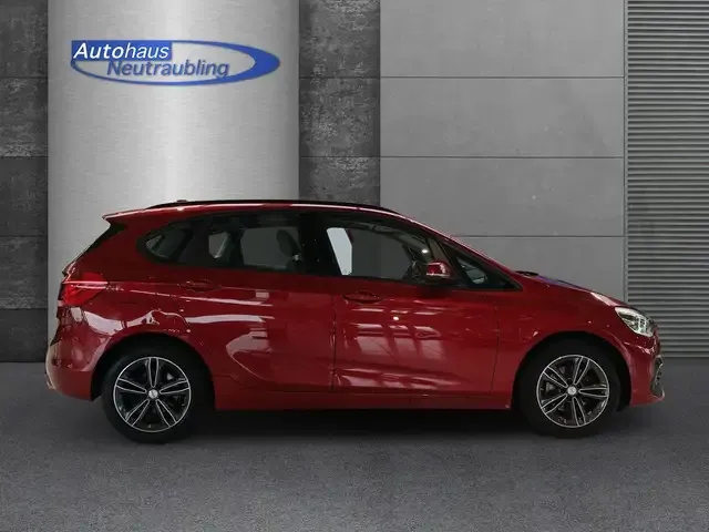 BMW 220