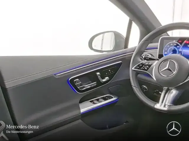 Mercedes-Benz EQE 300