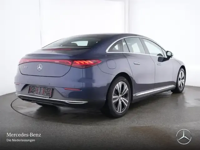 Mercedes-Benz EQE 300