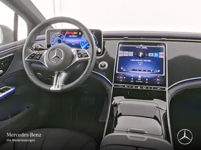 Mercedes-Benz EQE 300