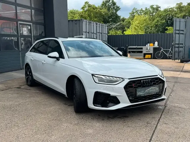 Audi S4