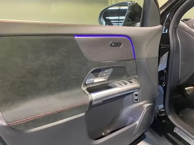 Mercedes-Benz EQA 300