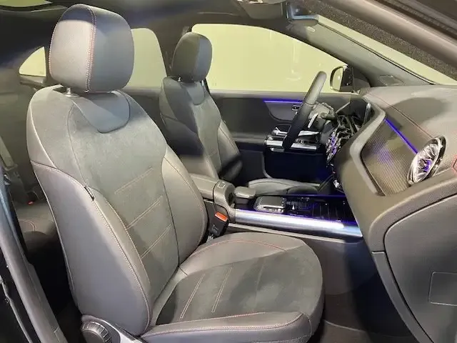 Mercedes-Benz EQA 300