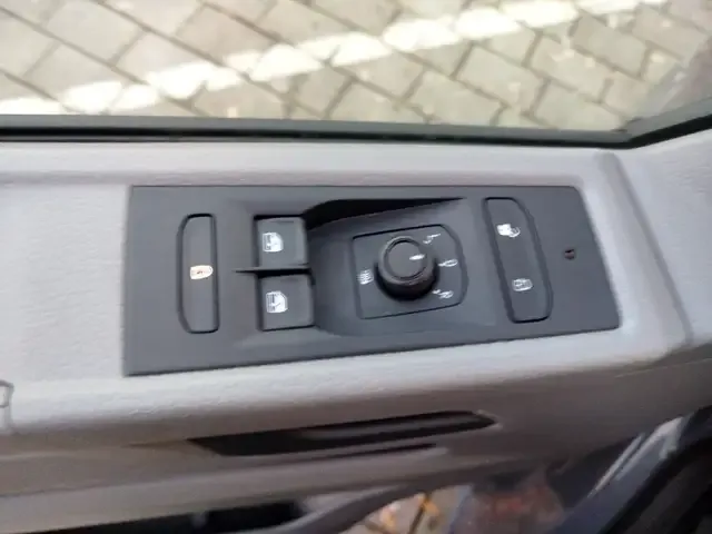 Volkswagen T6.1 Caravelle