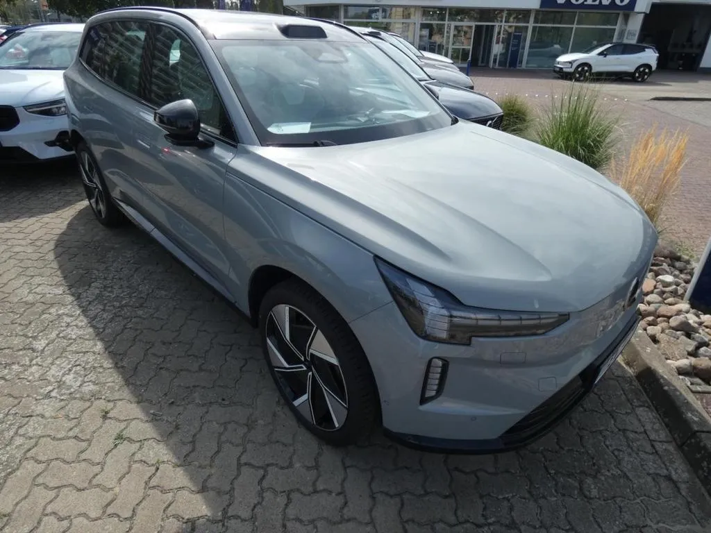 Volvo EX90