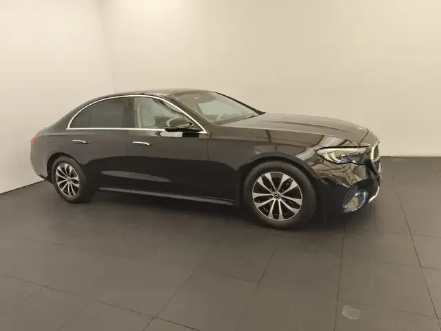 Mercedes-Benz E 200