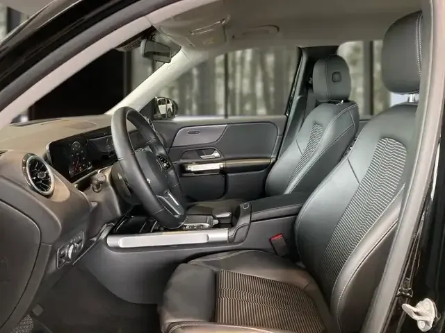 Mercedes-Benz GLB 180
