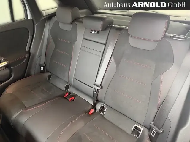 Mercedes-Benz EQA 300