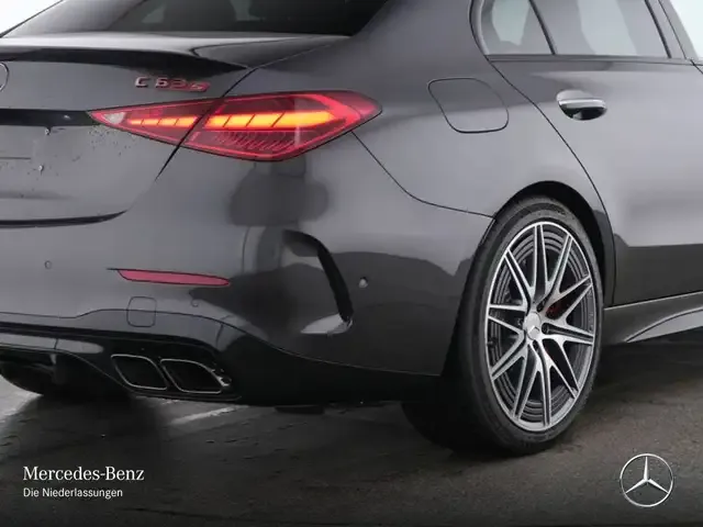 Mercedes-Benz C 63 AMG