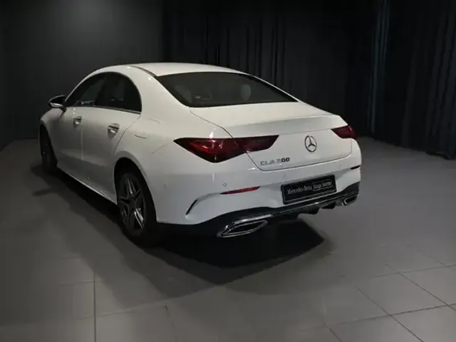 Mercedes-Benz CLA 200