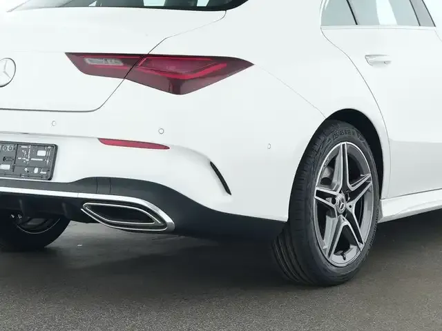 Mercedes-Benz CLA 200