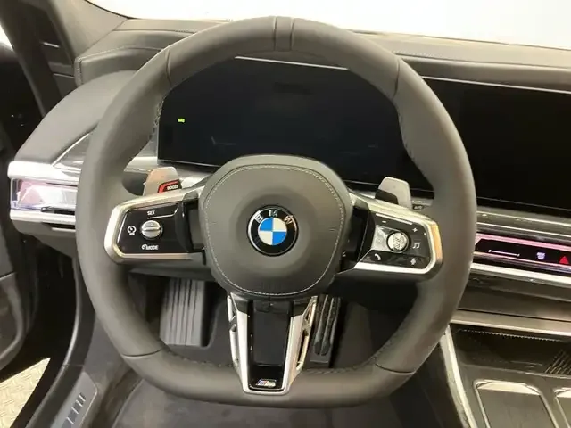 BMW 740