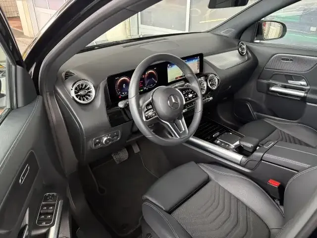 Mercedes-Benz EQA 250