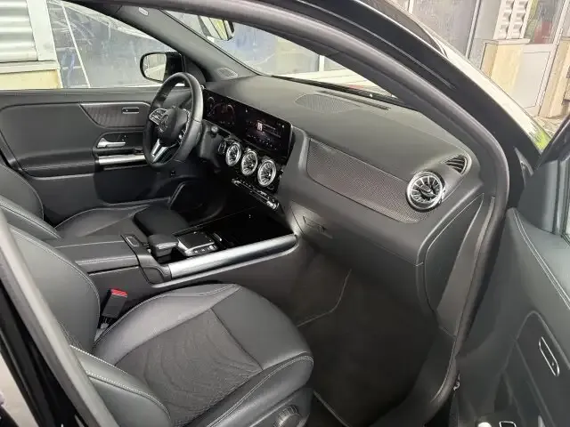 Mercedes-Benz EQA 250