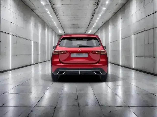 Mercedes-Benz B 180
