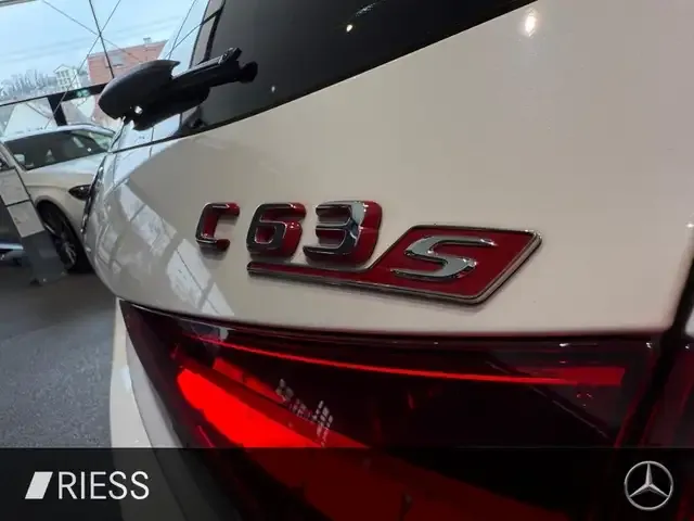 Mercedes-Benz C 63 AMG