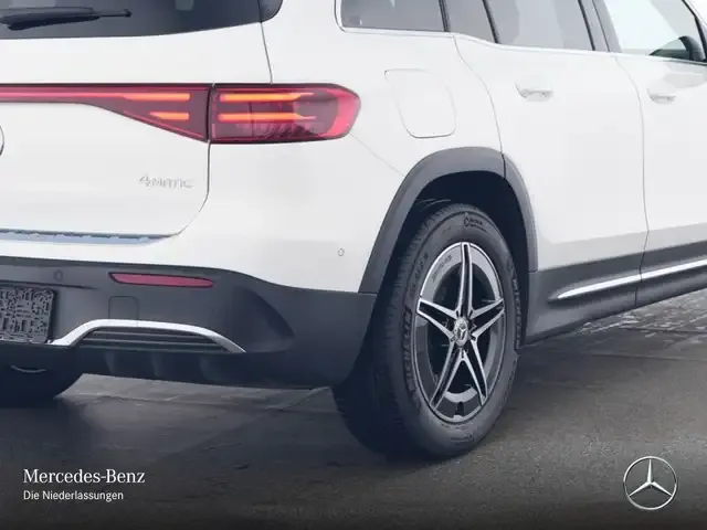 Mercedes-Benz EQB 300