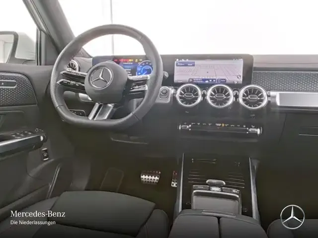 Mercedes-Benz EQB 300