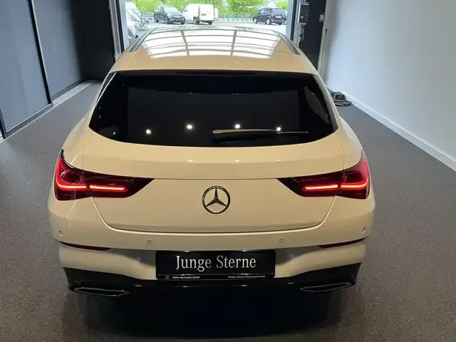 Mercedes-Benz CLA 220