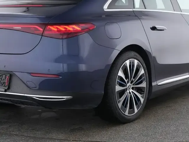 Mercedes-Benz EQE 350