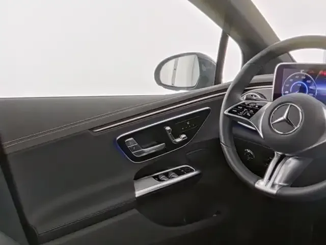 Mercedes-Benz EQE 350