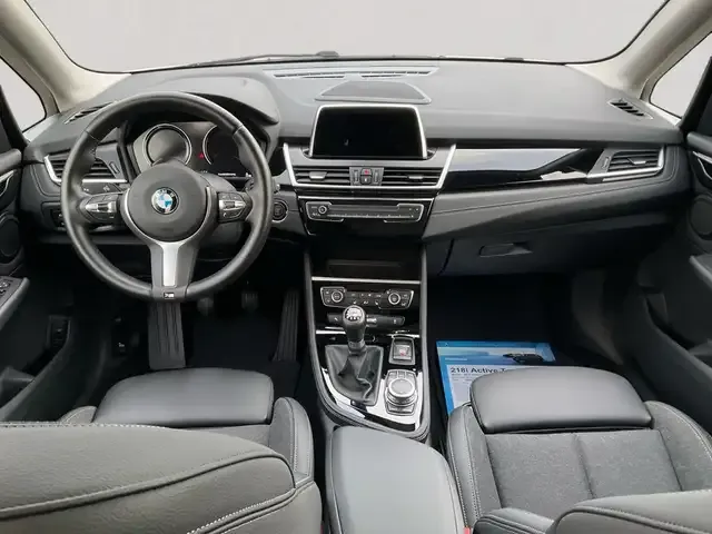 BMW 218