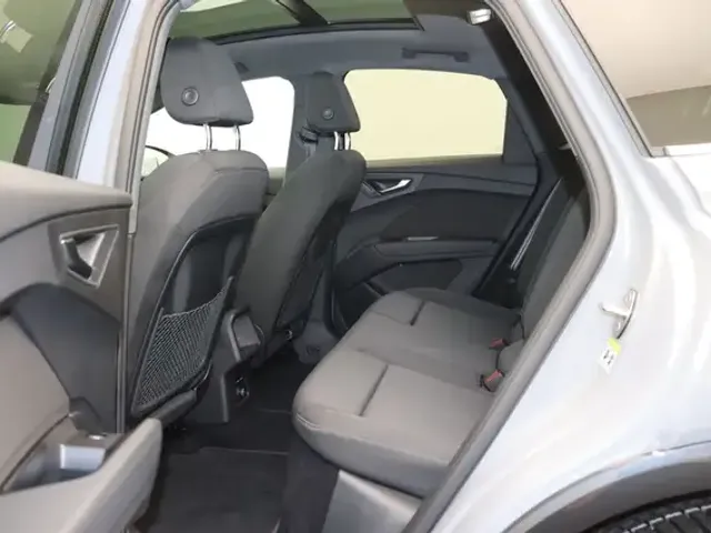 Audi 50