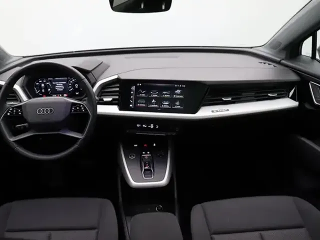 Audi 50