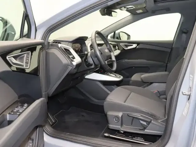 Audi 50