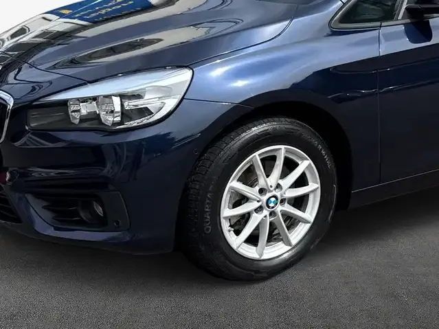 BMW 218