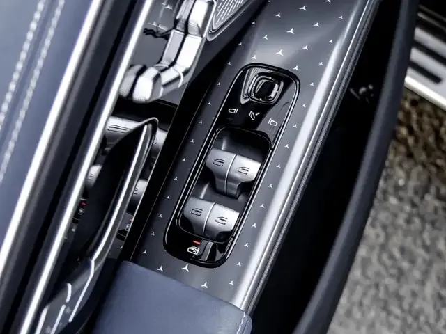 Mercedes-Benz EQS SUV