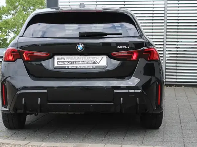 BMW 120