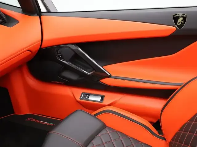 Lamborghini Aventador
