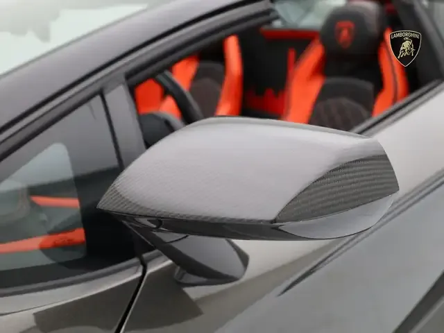 Lamborghini Aventador