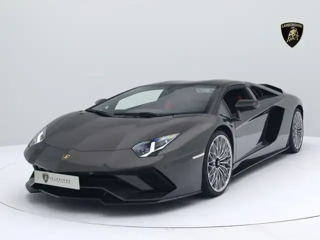 Lamborghini Aventador