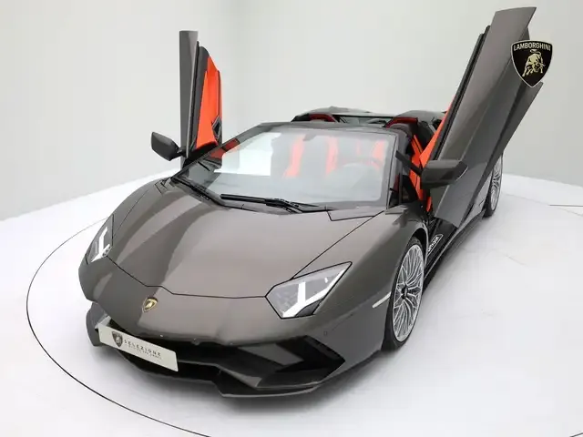 Lamborghini Aventador