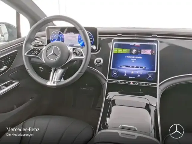 Mercedes-Benz EQE 300