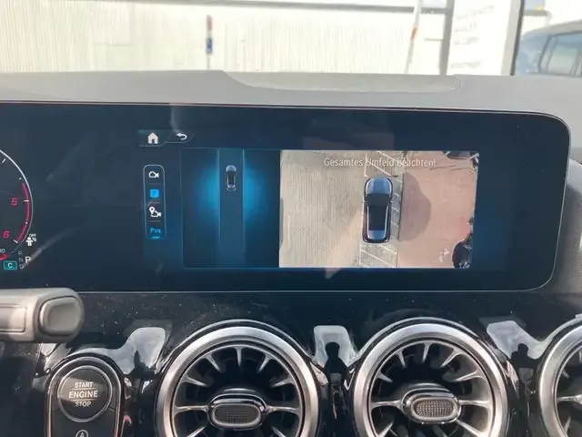 Mercedes-Benz GLA 180