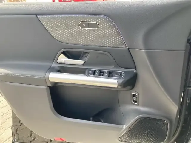 Mercedes-Benz GLA 180