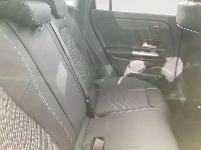 Mercedes-Benz GLA 180