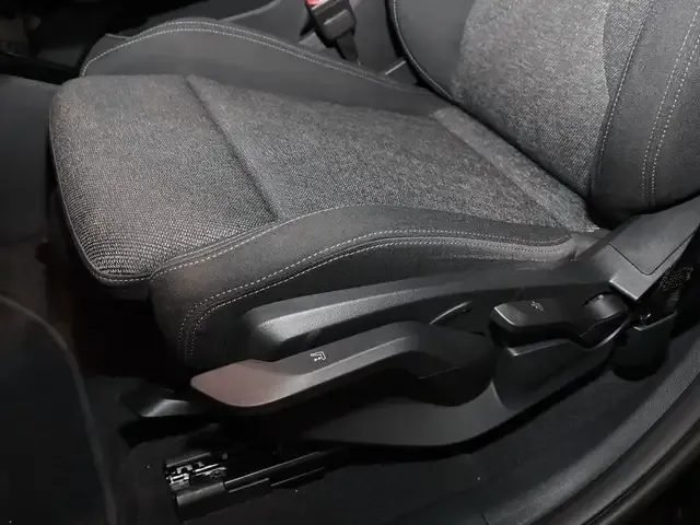 BMW 225