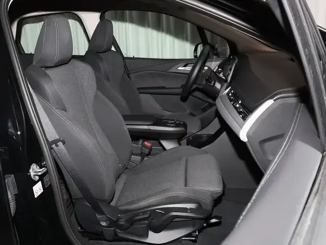 BMW 225