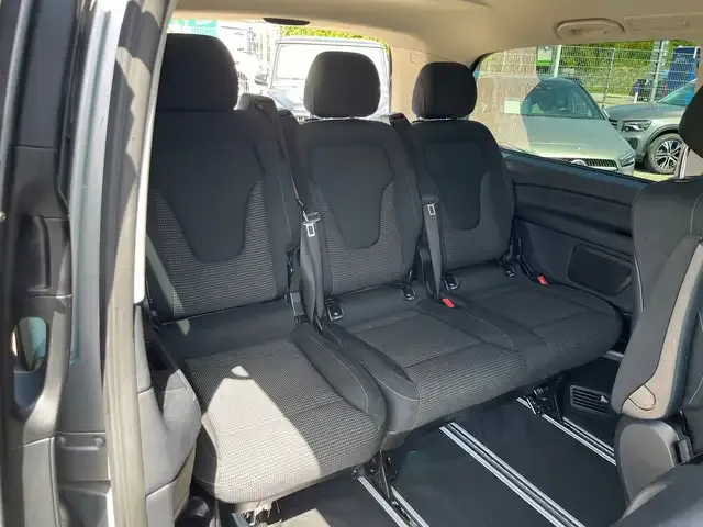 Mercedes-Benz V 250