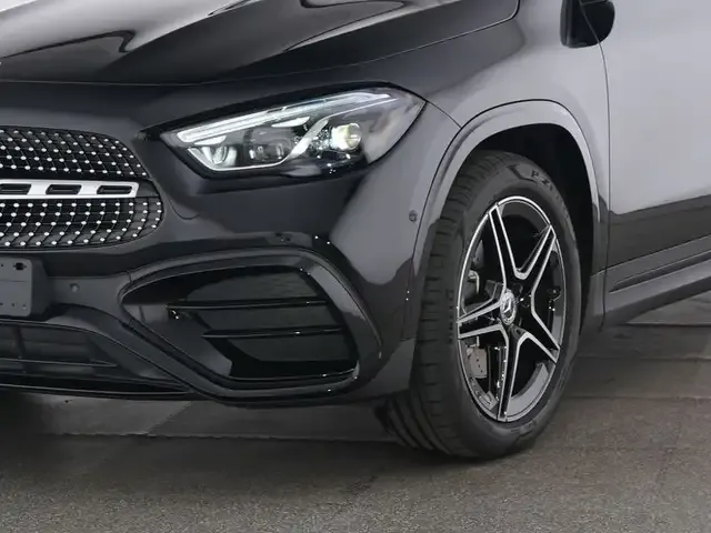 Mercedes-Benz GLA 220