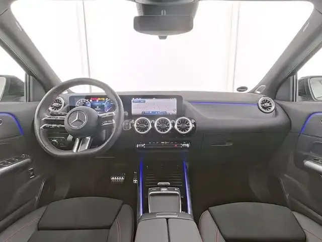 Mercedes-Benz GLA 220