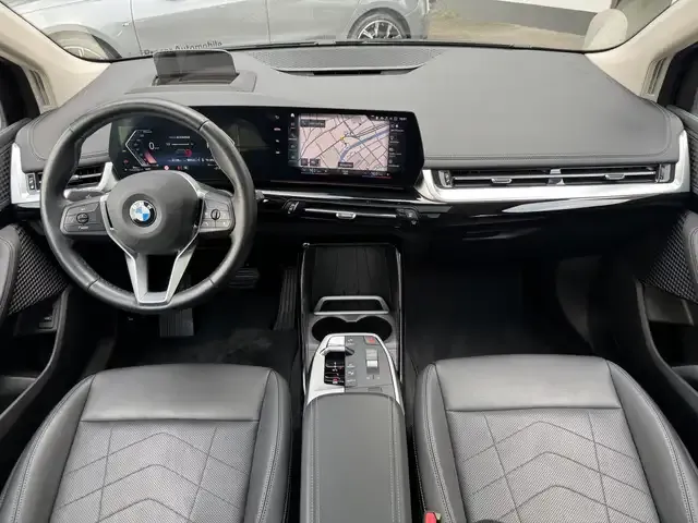 BMW 218