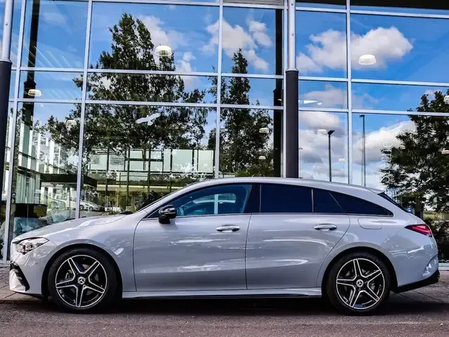 Mercedes-Benz CLA 180