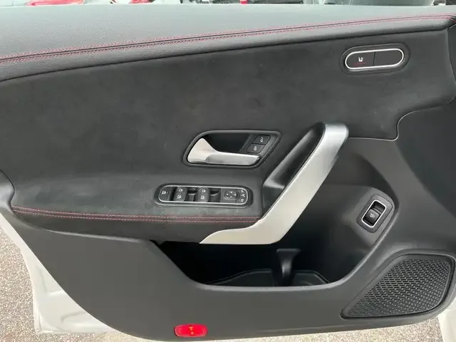 Mercedes-Benz CLA 35 AMG